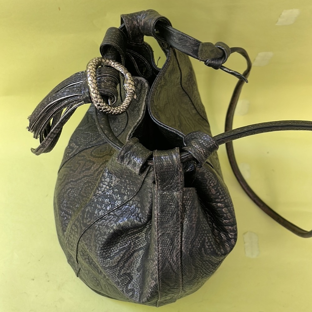 Vintage black metallic Jacobson leather bucket bag - Picture 10 of 16